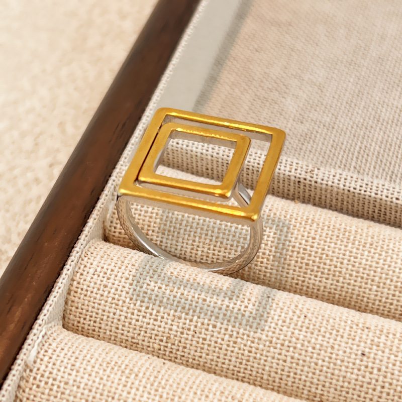 European American Popular 18K Gold Contrast Stainless Steel Ring