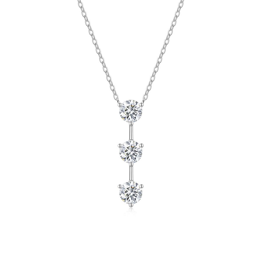 1 Carat Silver Necklace Pendant Set With Top Grade Moissanite, Made Of S925 Silver Plated Platinum.
