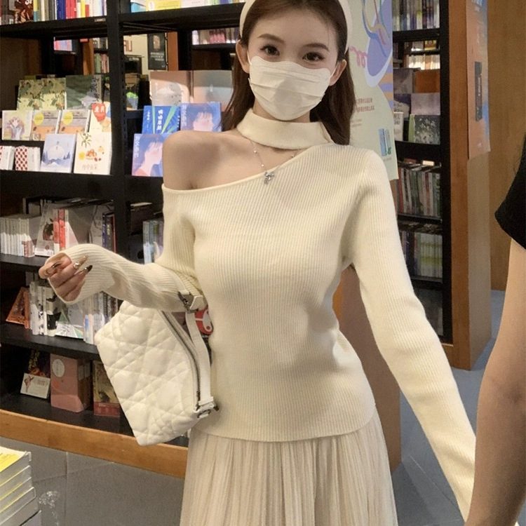 Women's Design Halter Off-the-shoulder Slim-fit Long-sleeved Sweater