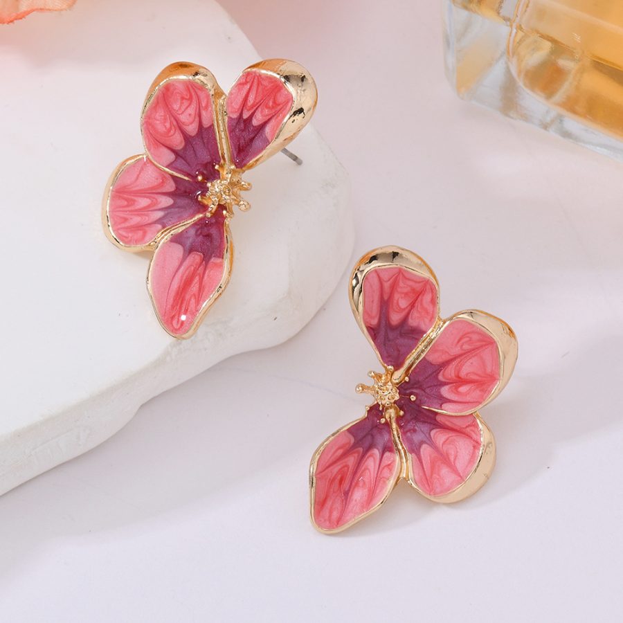 A Pair Of Butterfly-shaped Earrings, A Perfect Everyday Accessory Gift For Women, An Exquisite Piece Of Jewelry
