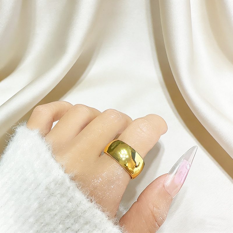 Gold-Tone Wide-Band Open Ring With Engraved Auspicious Patterns Inside  High-End Bold Index Finger Ring For Men & Women